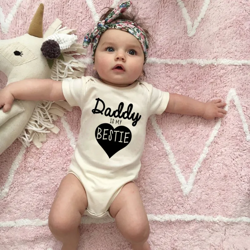 Baby Clothing Gender Neutral - พ่อคือเพื่อนซี้ของฉัน เสื้อผ้าเด็กน่ารักสำหรับเด็กชายและเด็กหญิง ชุดบอดี้สูทแขนสั้นสำหรับเด็กแรกเกิด เสื้อผ้าเด็ก 0-24 เดือน